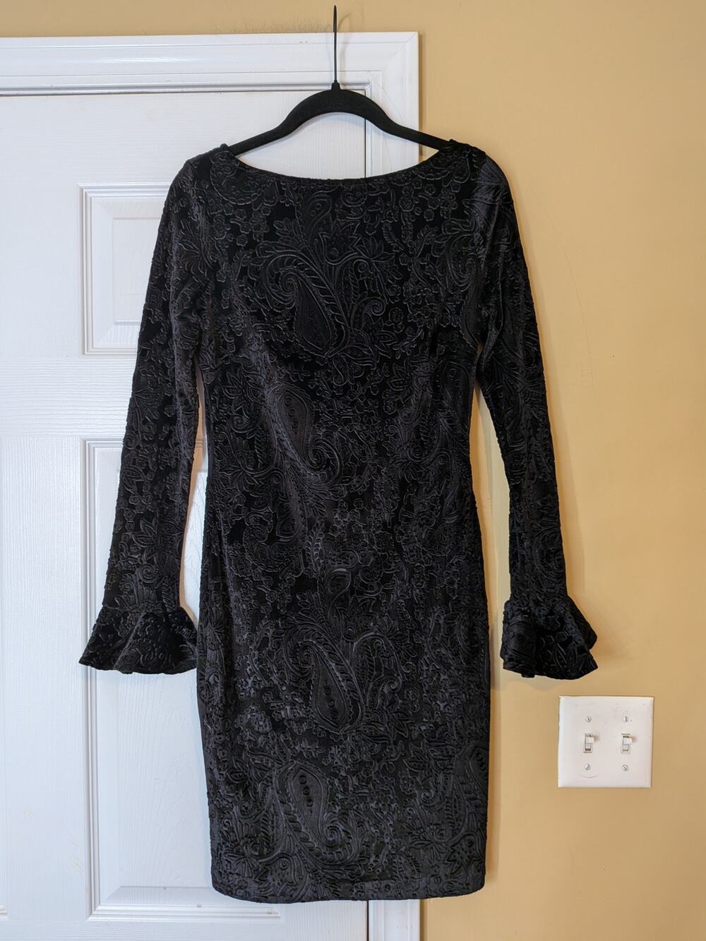 Neiman Marcus Black Velvet Burnout Paisley Dress Size XS Bell Sleeve Bodycon